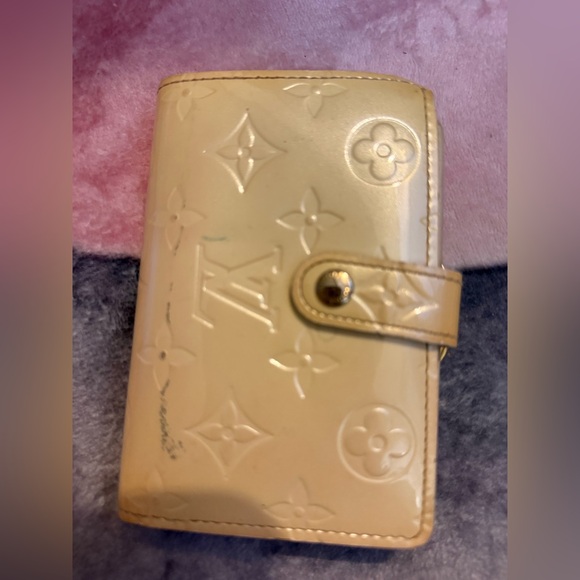 Louis Vuitton Handbags - Louis Vuitton Gold Key & Card Holder